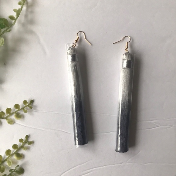ombré tassel earrings grey light dark hook - Picture 7 of 7